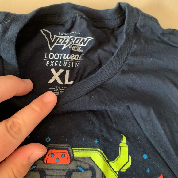 EUC Voltron graphic tee - Picture 2 of 4